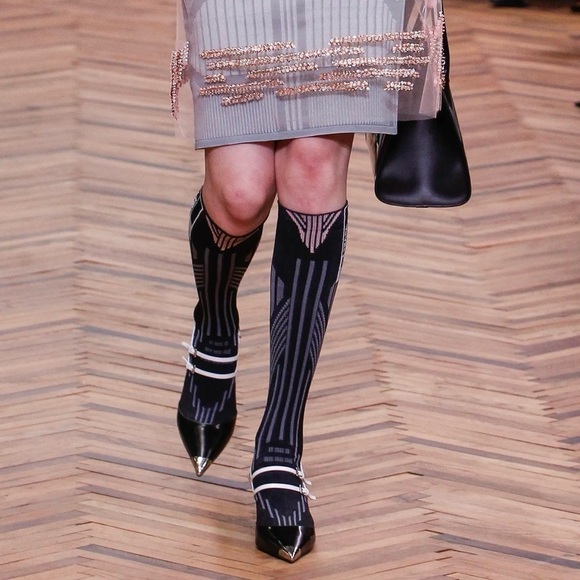 PRADA 2018 RESORT COLLECTION BLACK AND PINK KNEE HIGH SOCKS W BOX N TAG SZ  6.5 - Picture 1 of 5